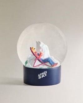 Après-Ski Snow Globe